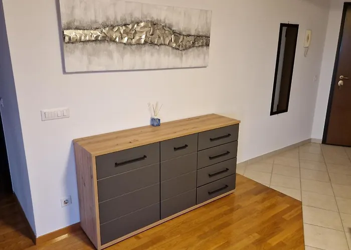 Apartment With Panoramic View *